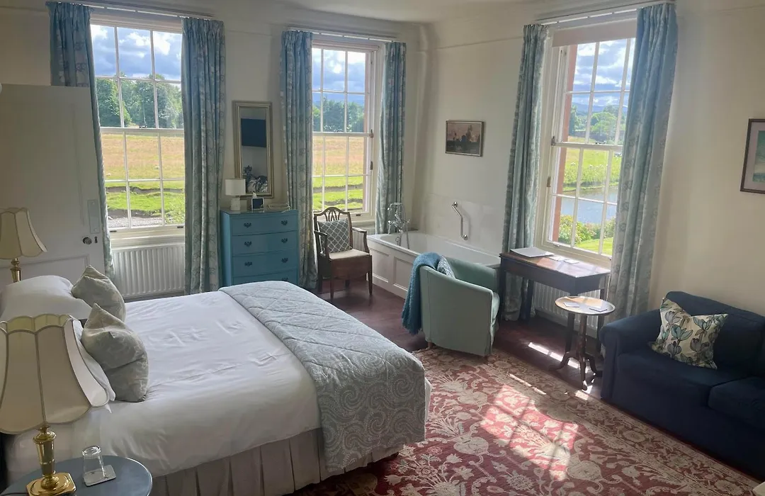 Warwick Hall-1